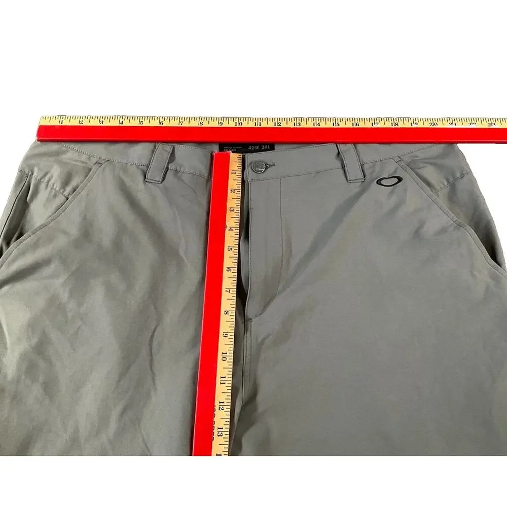Oakley Men's 44x34 Grey Lightweight Golf Pants